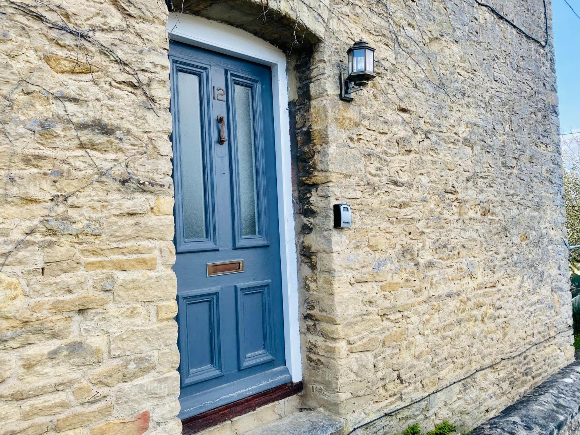 Cotswold Home Over 4 Floors - Perfect For Families Friends Contractors 奇平诺顿 外观 照片
